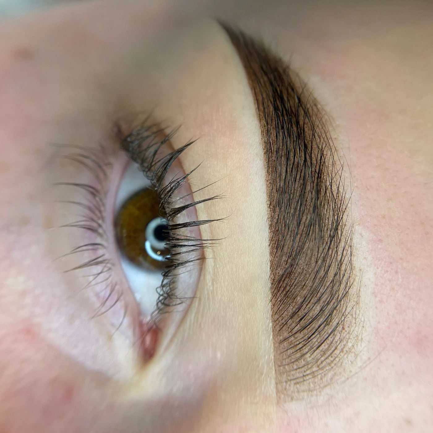 Resultaat powderbrows wenkbrauwen bij By Shay